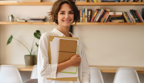 Профессия Учитель русского языка и литературы – что делает, как им стать, зарплата